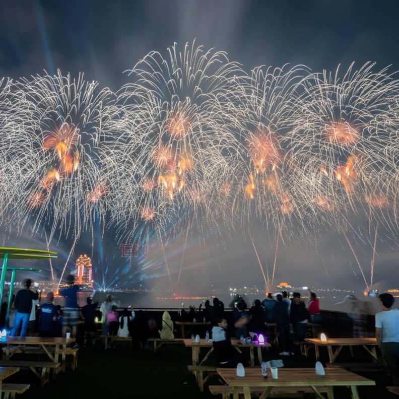 تجارب ترفيهية وعروض فنية عالمية في انطلاق مهرجان أم الإمارات