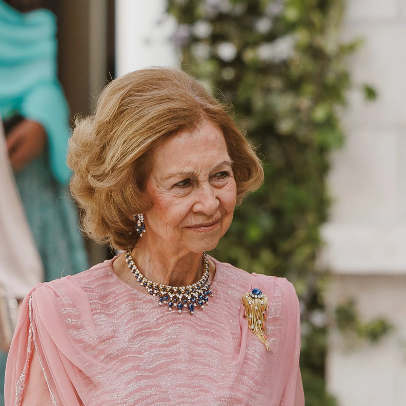 هل تستعد ملكة إسبانيا السابقة صوفيا اعتزال العمل العام