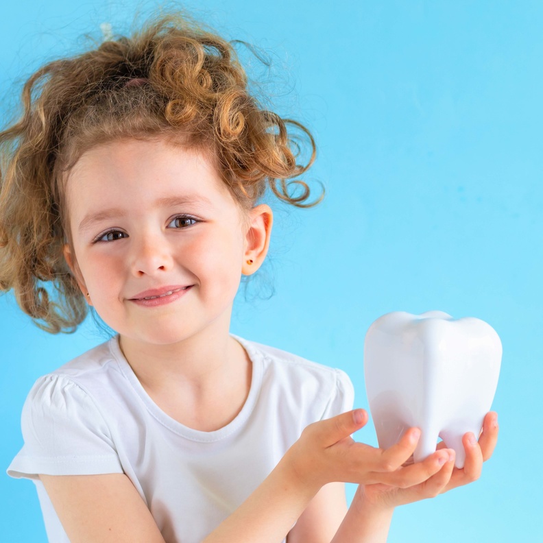 يجب على الأمهات معرفة معلومات كثيرة عن تقويم الأسنان