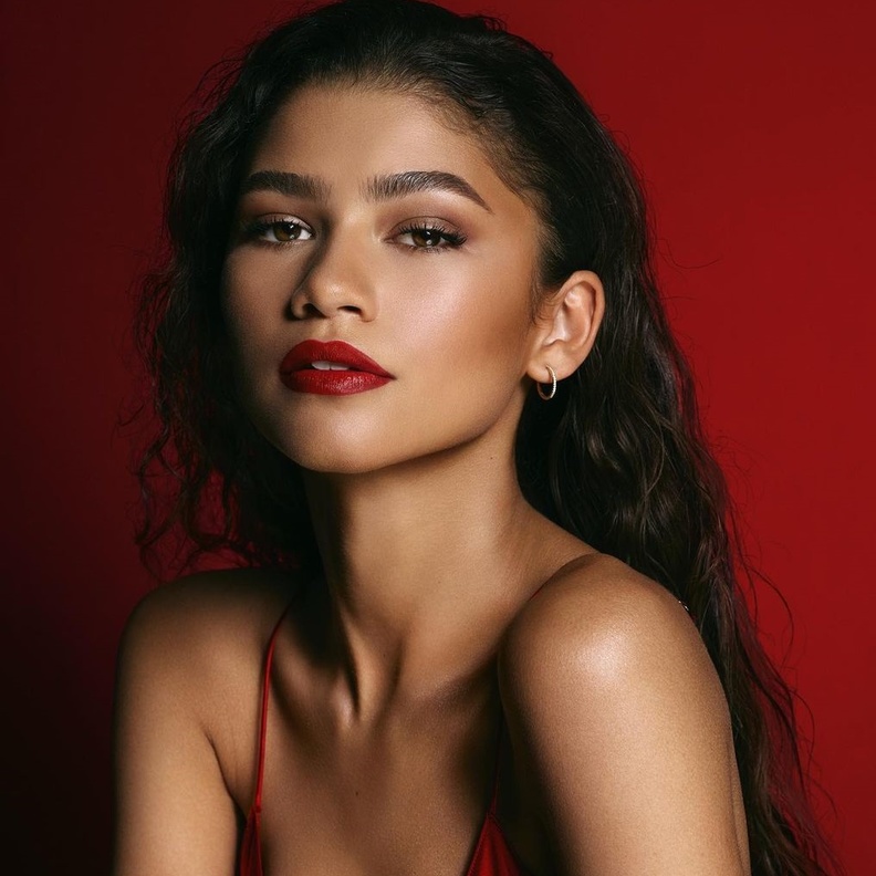 البلاشر القوي والمتموج عنوان جمالك في شتاء 2024