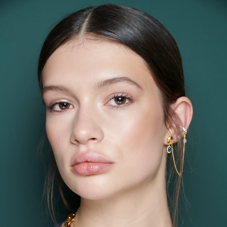 إكتشفي القوة الخفية للاستحمام بالماء البارد وتأثيره على جمال بشرتك