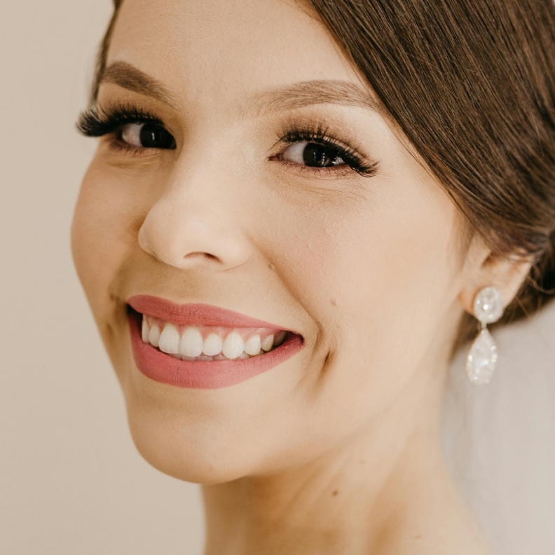 إليك كيفية الحصول على غمازات تجميلياً