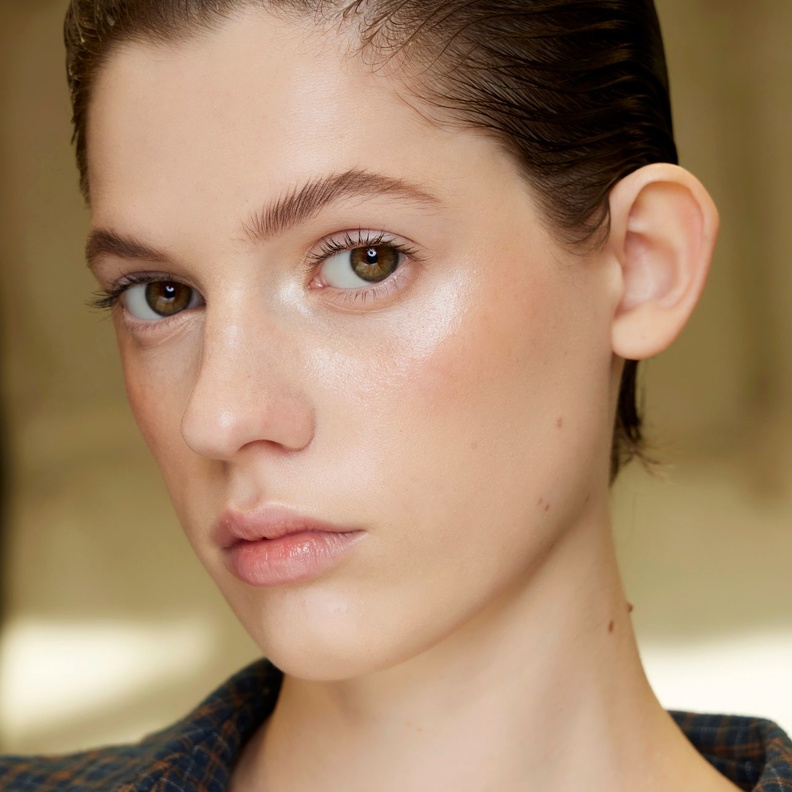 روتين مسائي لبشرتك ابدئي به قبل بداية العام الجديد لتعزيز جمالك