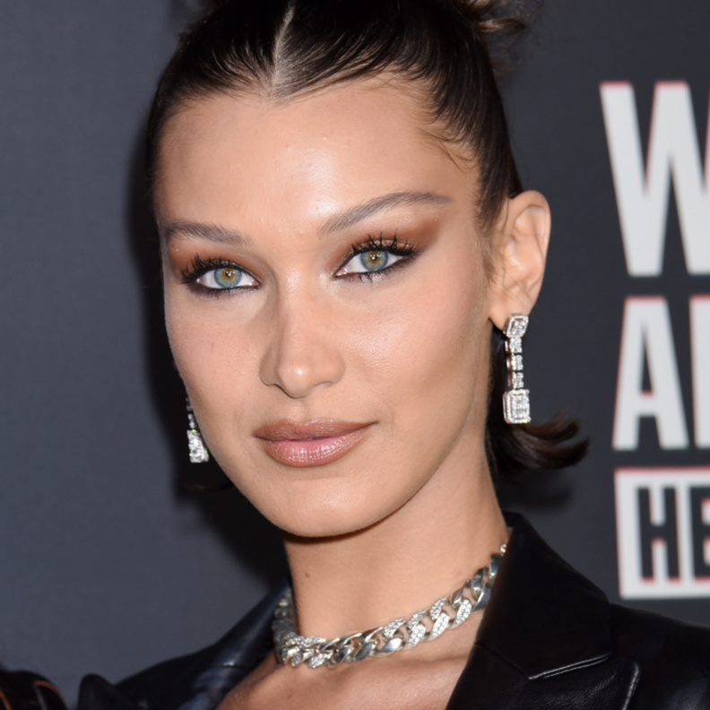 على غرار بيلا حديد..إليك كيفية الحصول على مظهر عيون الثعلب المشدودة 