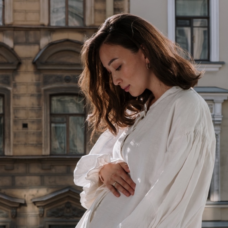 هل عمليات التجميل مناسبة للنساء الحوامل؟