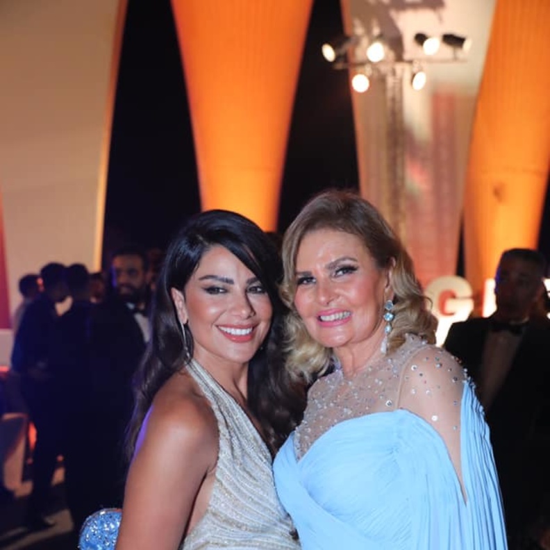 يسرا وصبا مبارك