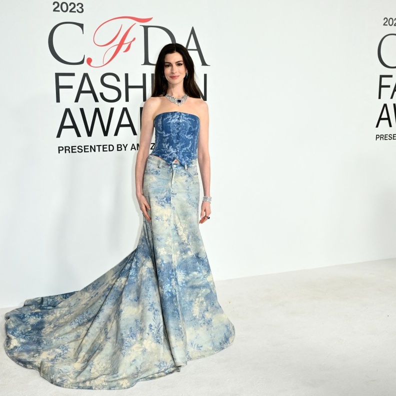 آن هاثاواي تتألق بإطلالة تجمع بين الكاجوال والسهرات و"الأسود" خيار عاشقات الموضة المفضل في حفل CFDA Fashion 2023.. شاهدي بالصور