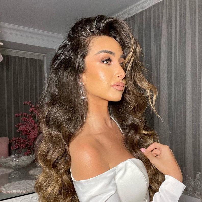هنا الزاهد