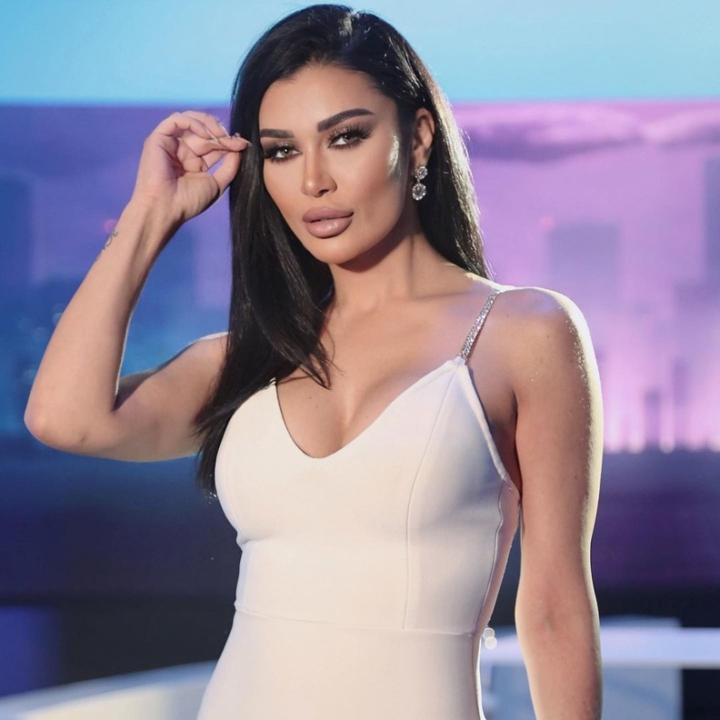 نادين الراسي 