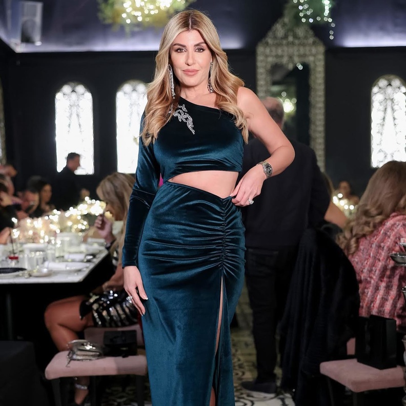 ريتا حرب ومرام علي الأم والابنة في "الخائن"..جولة على أجمل إطلالاتهما في الواقع وأبرز ما يميزها