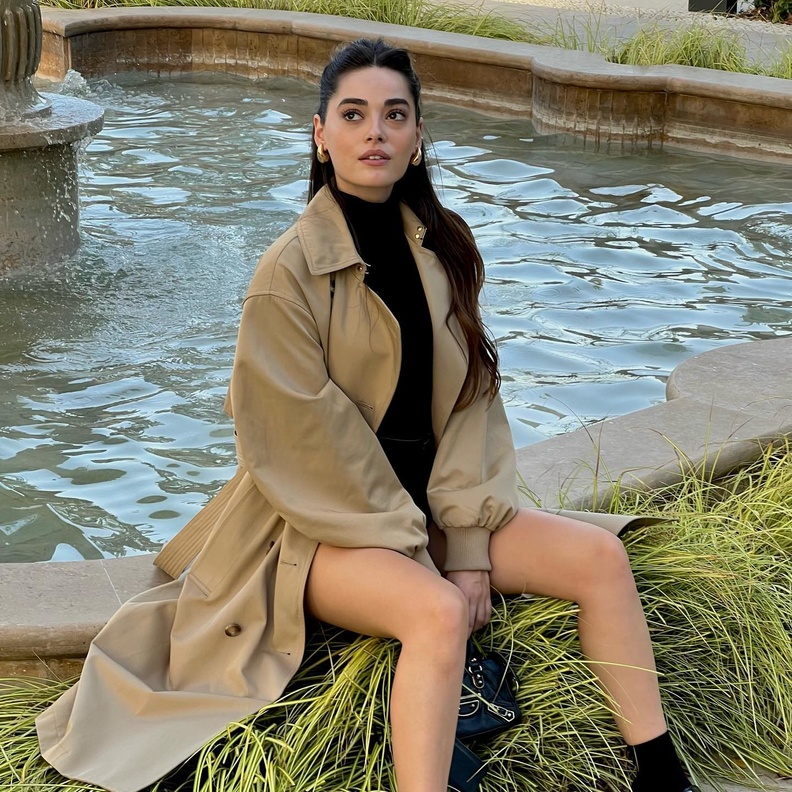 صور إطلالات مبهرة تناسب الفتاة العشرينية لجميع الأوقات والمناسبات بأسلوب التركية سيماي بارلاس نجمة مسلسل "المتوحش"