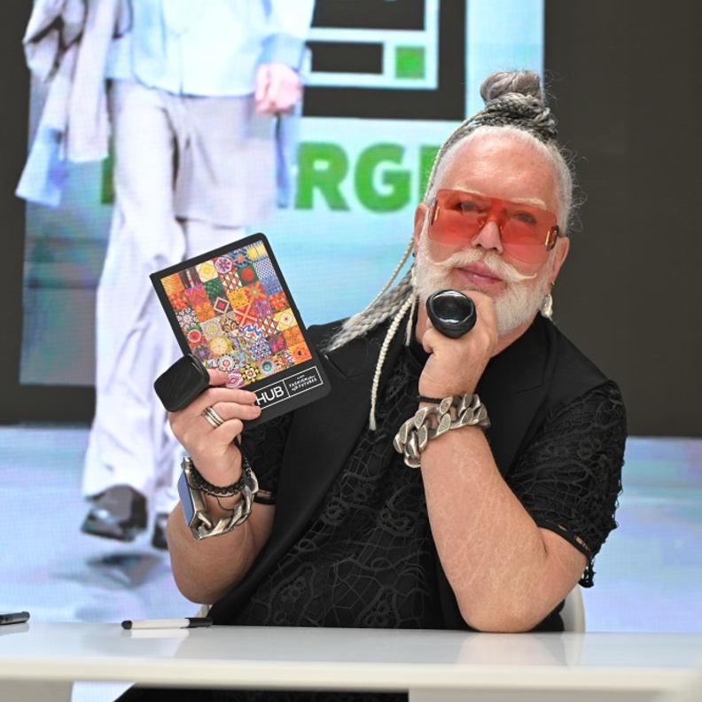 تطوير السيرة المهنية وتصميم أزياء الأفلام والمسرح في جلستين مميزين ضمن "هي هَب" مع أدريان روبرتس