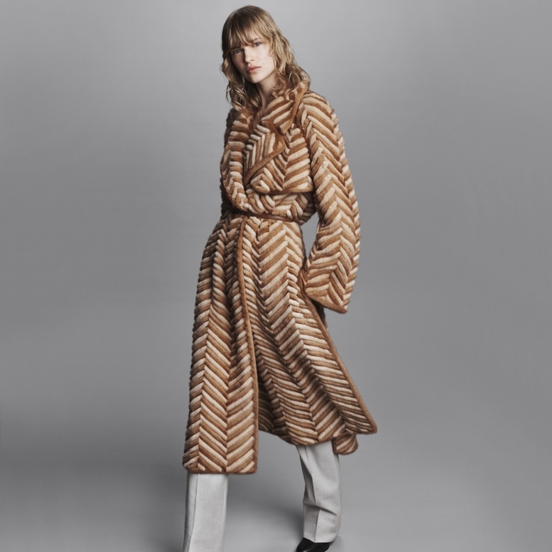 Featherlike  فرو الحرفية العالية من FENDI تلتقي بالخفة اللامتناهية