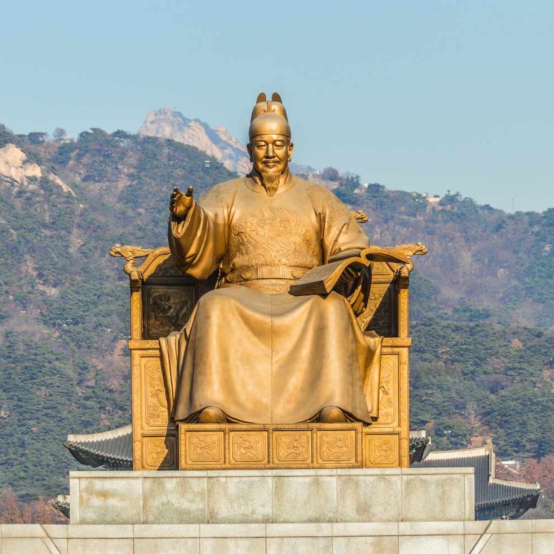 من هو الملك الذي يخشى الملك تشارلز أن لا يحقق مثل إنجازاته