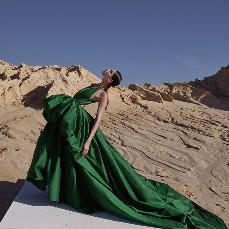 النهج المستدام في عالم الموضة... مصممون يحولون دوافعهم الأخلاقية إلى إجراءات وتقنيات في صناعة الأزياء