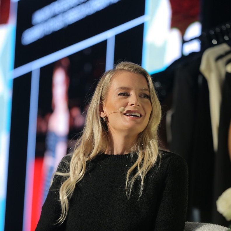 "هي هب" 2023: أسرار الموضة وتنسيق الأزياء مع خبيرة مظهر المشاهير ريبيكا كوربن ماري