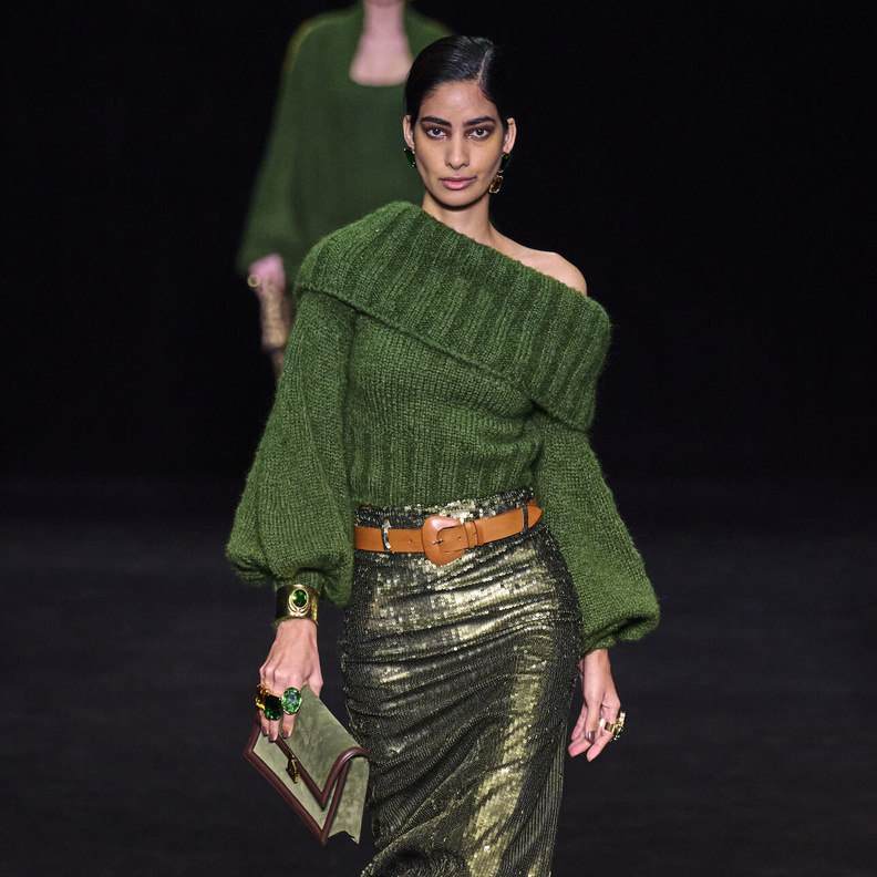 الكنزات الصوفية الفضفاضة تمنحك الشياكة في الشتاء