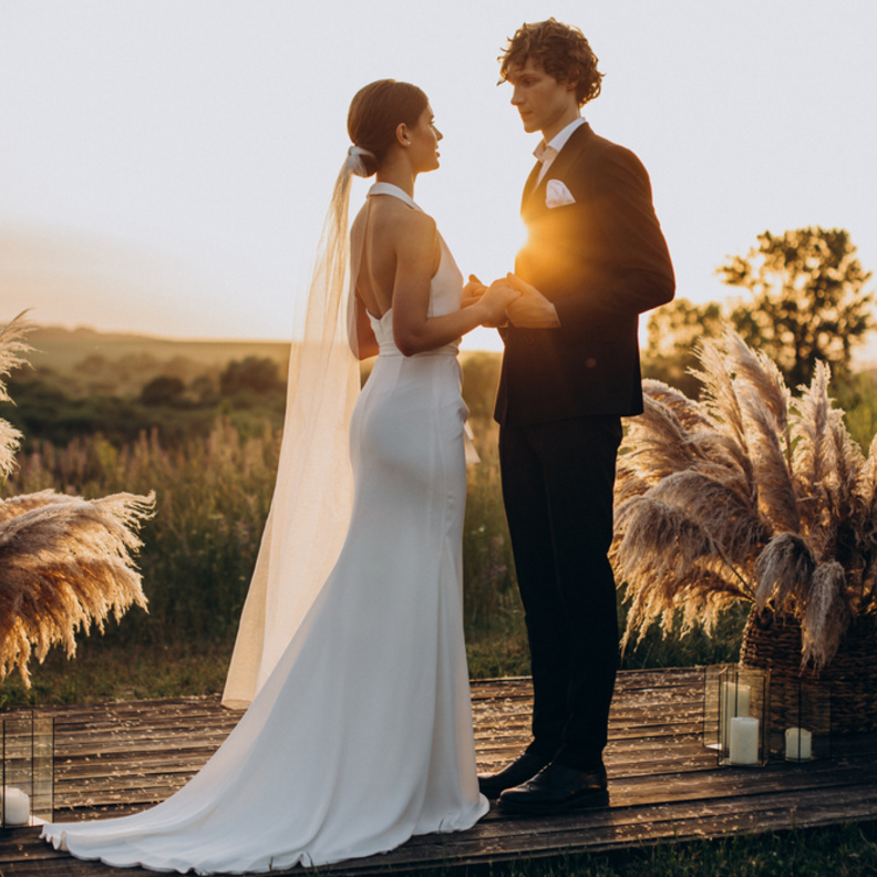  صيحات أعراس شتاء2023 ..الأجواء الرومانسية والألوان الريفية هي الطاغية!