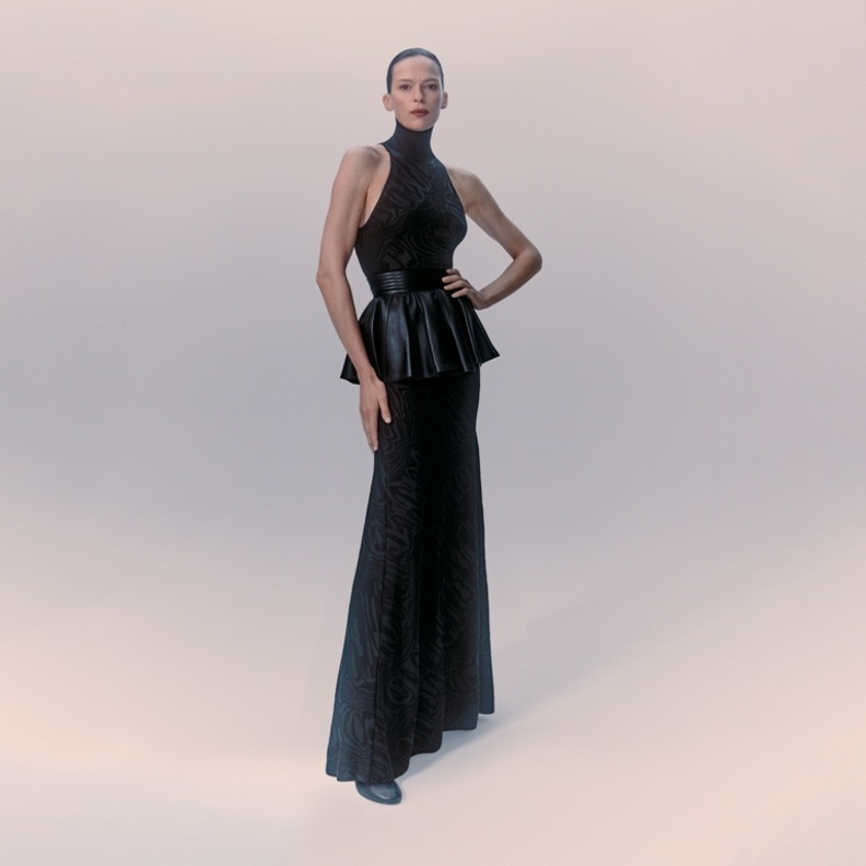 أناقة تامة في قطع حصرية من  Alaïa Archetypes على Mytheresa 