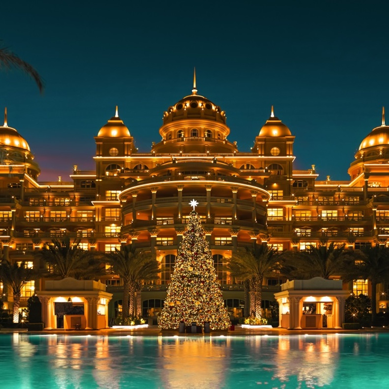 رافلز نخلة دبي يستضيف مجموعة مميزة من الفعاليات الاحتفالية خلال موسم الشتاء