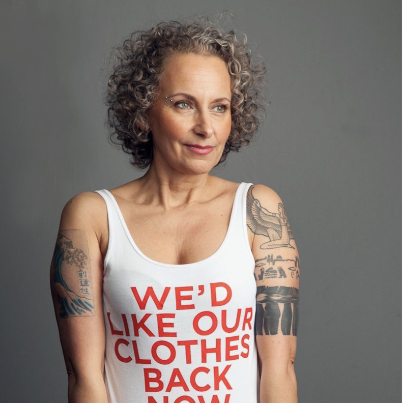 Sustainable QUEEN... خبيرة الموضة الأخلاقية والعميد المؤسس لمعهد دبي للتصميم والابتكار Sass Brown