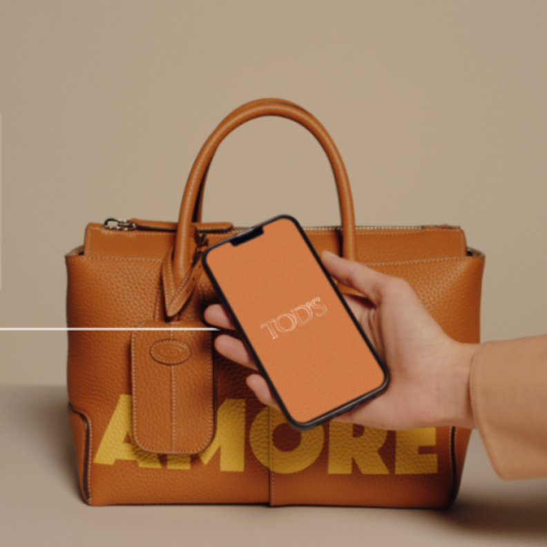 جواز سفر رقمي  لحقيبة Di Bag الأيقونية
