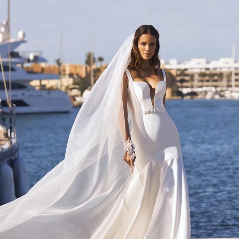 فساتين زفاف صديقة للبيئة@pronovias