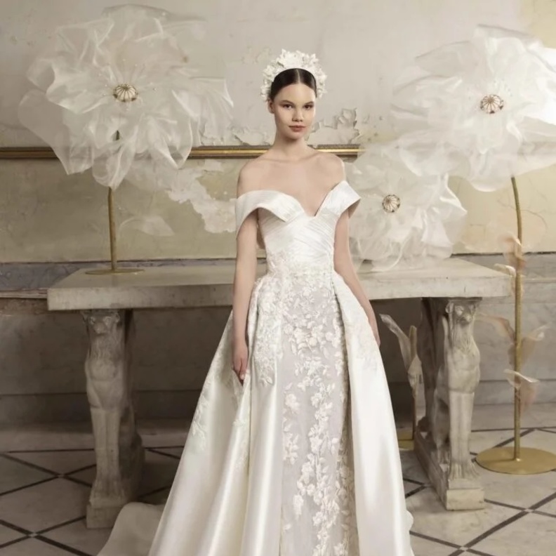 كيف تختار العروس تنورة فستان الزفاف؟