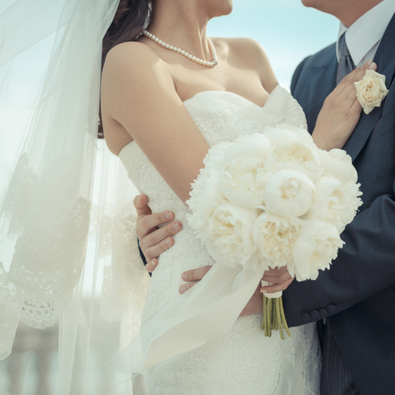 تاريخ تقليد طرحة الزفاف للعروس