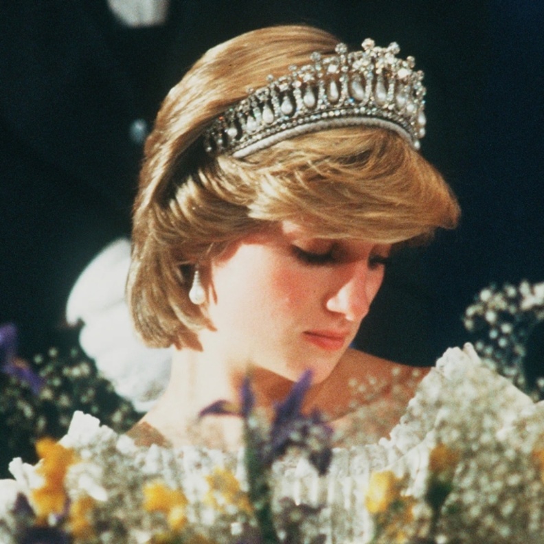 تيجان ملكية بريطانية وتاريخها المذهل