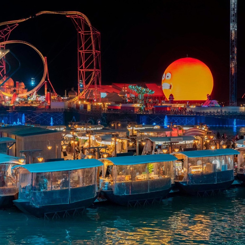 السوق العائم ببوليفارد وورلد يتيح تجربة التسوق على الطريقة الآسيوية