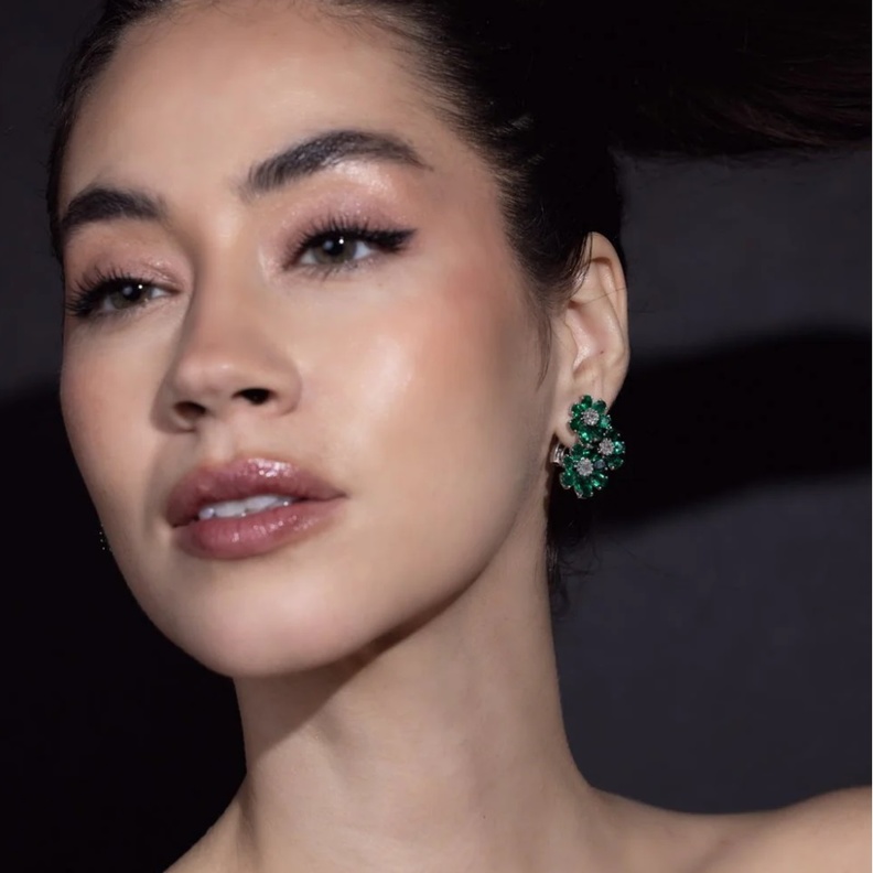 اختاري الزمرد لبداية ساحرة في 2024