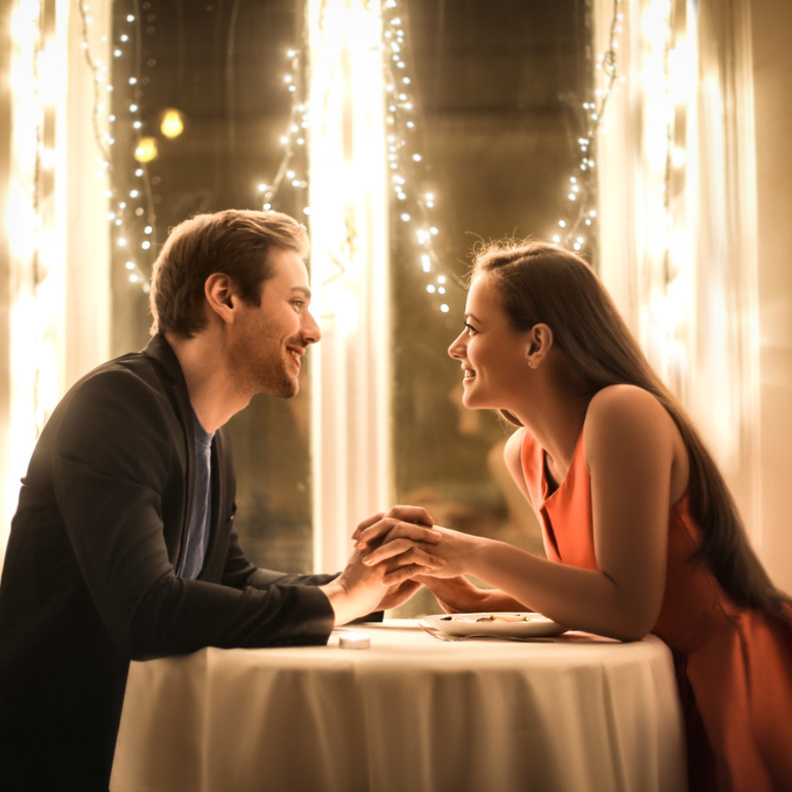 احرصي ان تكون اطلالتك مميزة في هذه الليلة