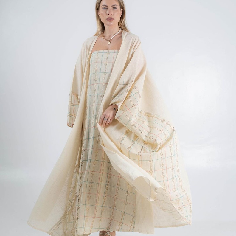 من تصاميم علامة RedBow