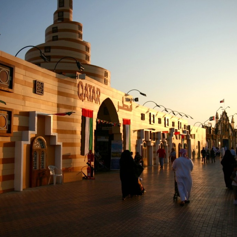 القرية العالمية أجمل وجهات سياحية وترفيهية في دبي بواسطة 1sock