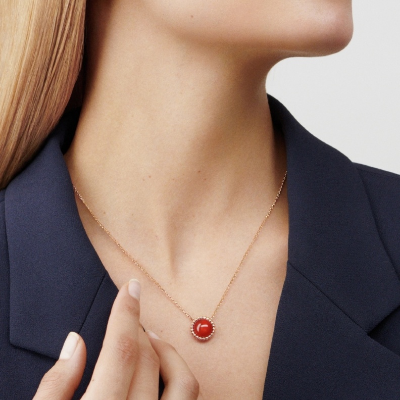 انتقوا أجمل هدايا مجوهرات لرأس السنة 2024