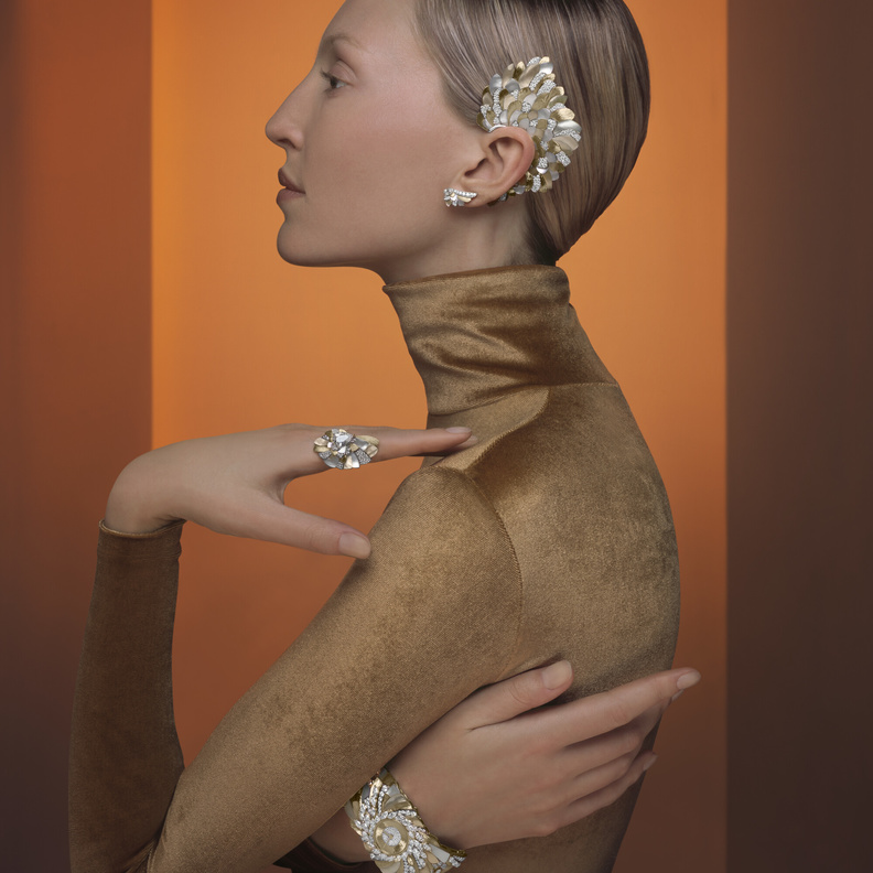 تستكشف مجوهرات Metaphoria by Piaget فكرة تغير الفصول في الطبيعة