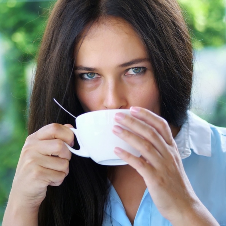 فوائد الشاي الزرق لصحة المرأة