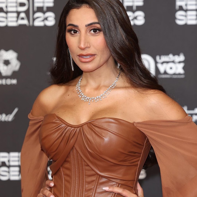 نجمات مهرجان البحر الأحمر السينمائي بتصاميم مجوهرات بتوقيع عربي