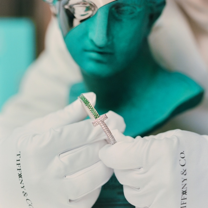 تيفاني اند كو تعلن عن أحدث شراكة إبداعية مع الفنان المعاصر دانيال أرشام