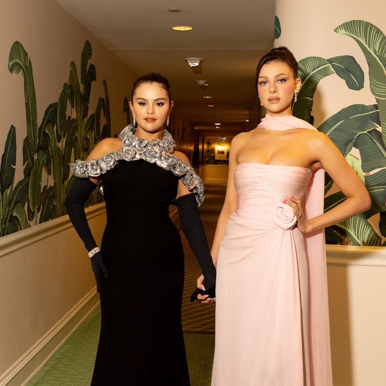 نيكولا بيلتز وسيلينا غوميز 