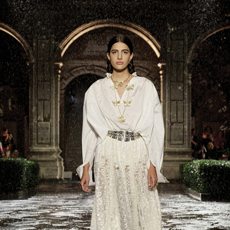 صيحات أساسية من وحي مجموعات الـ"ريزورت"