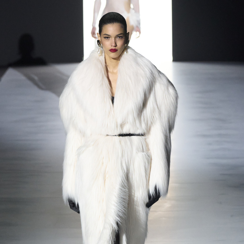 هل الأبيض هو اللون الأفضل لتنهي به العام الحالي وتستقبلي العام الجديد؟