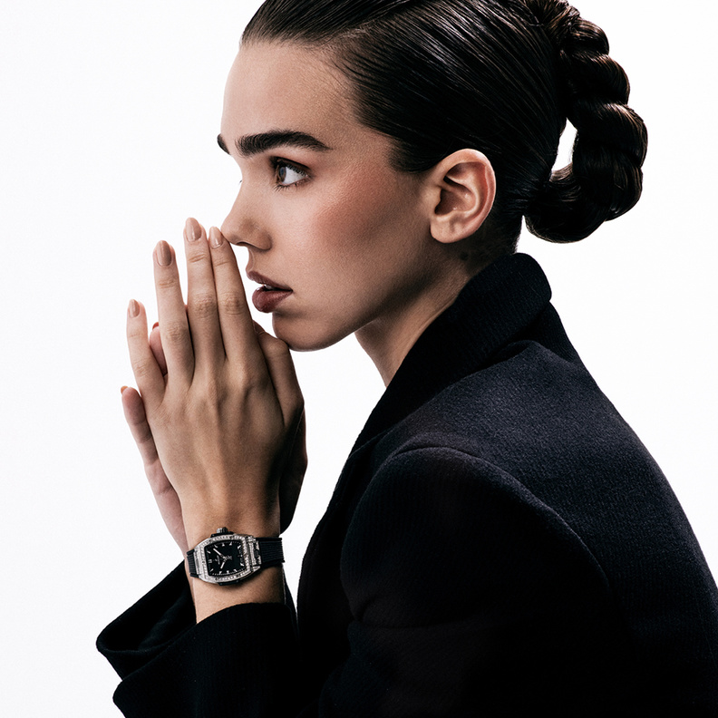 جلسة تصويرية خاصة مع دار HUBLOT بعنوان HUBLOT Beyond Tick-Tock