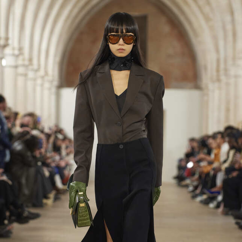 إطلالة من Lanvin