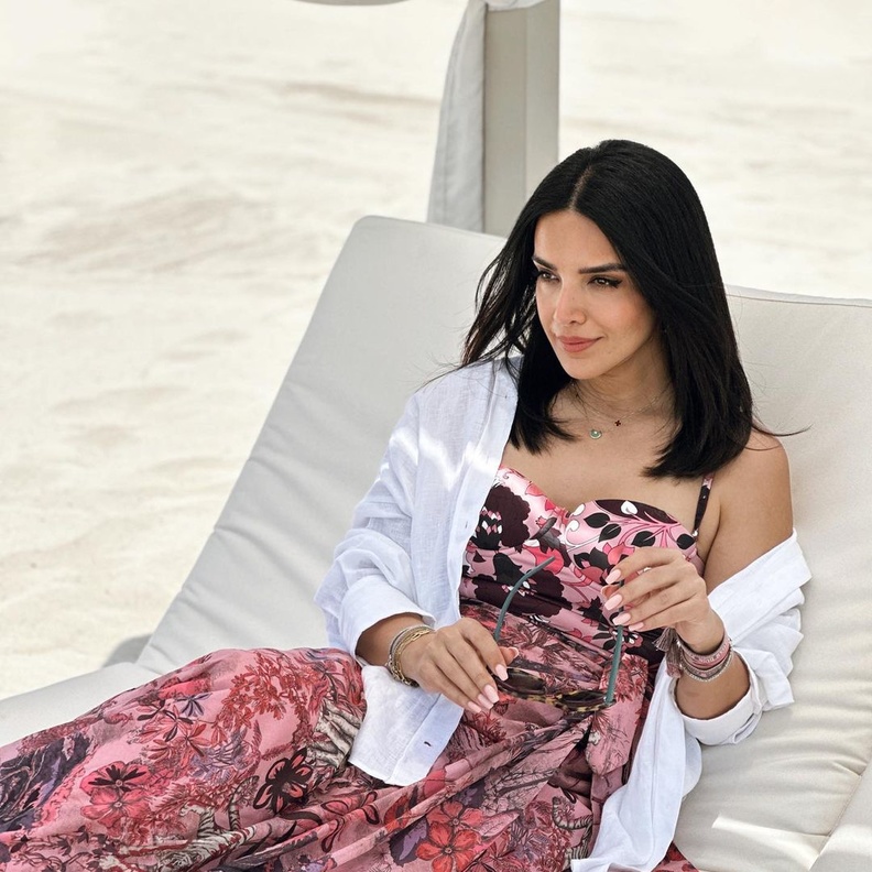  بمناسبة عيد الإتحاد إطلالات  المؤثرات الإماراتيات تعكس أناقتهن