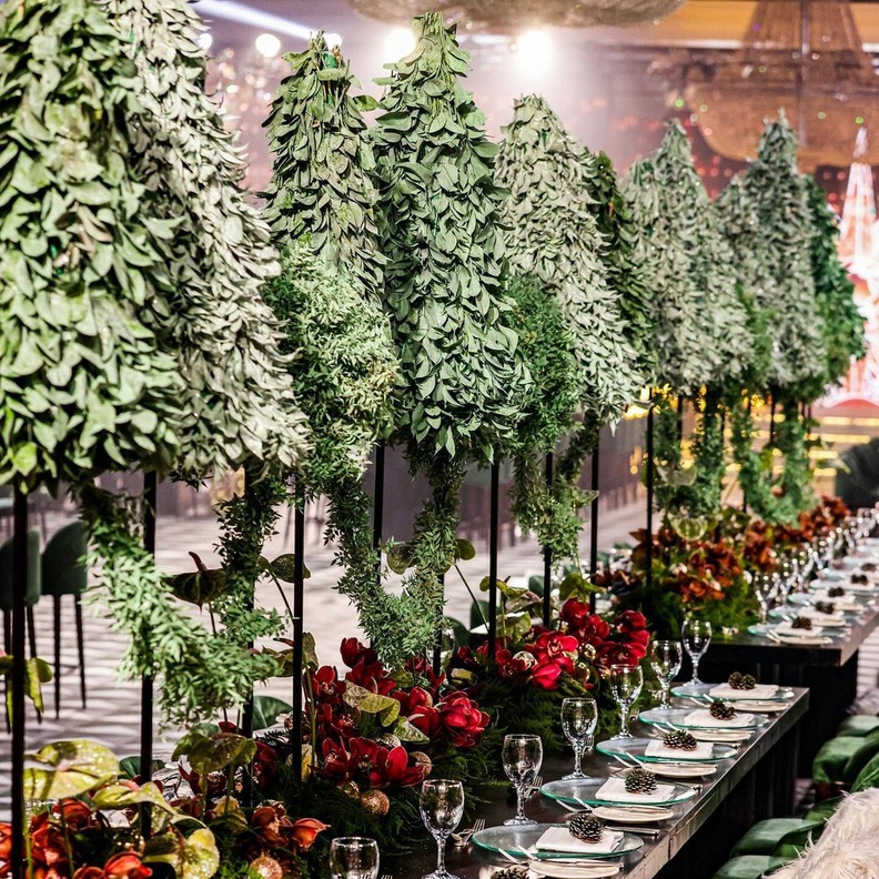 حفل زفاف بثيم الكريسماس في شهر الأعياد لتمنحي ضيوفك أجواء من المرح والسعادة