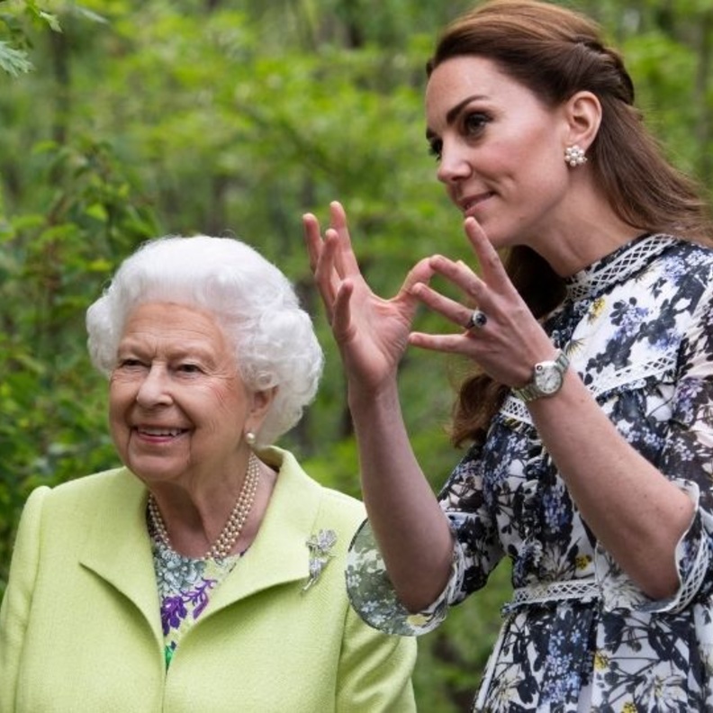 بسيطة وغير متوقعة.. أميرة ويلز تستذكر أول هدية قدمتها لملكة بريطانيا الراحلة في عيد الميلاد
