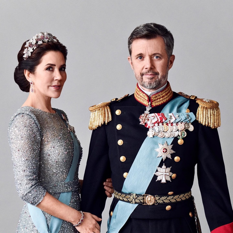 أفضل صور تتويج الملك فريدريك