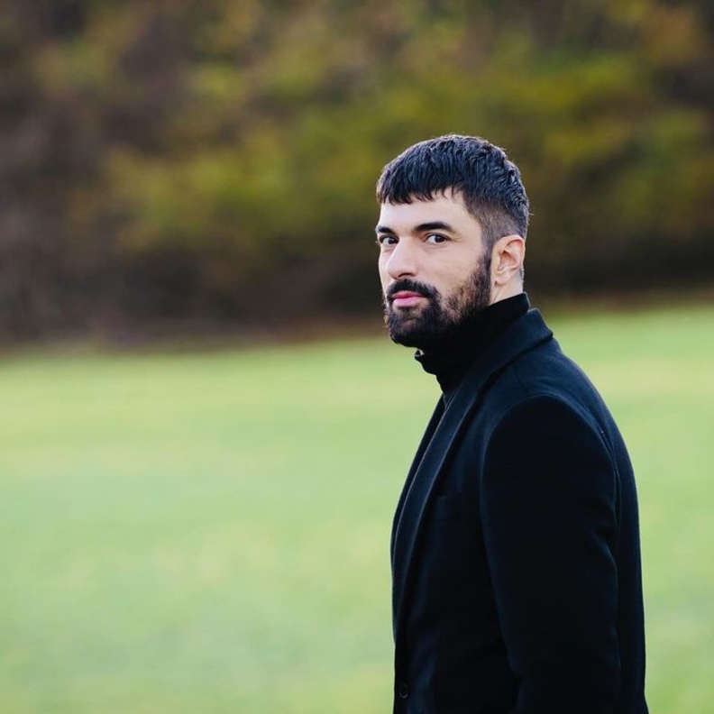 مشاهير أتراك لم يسبق لهم الزواج